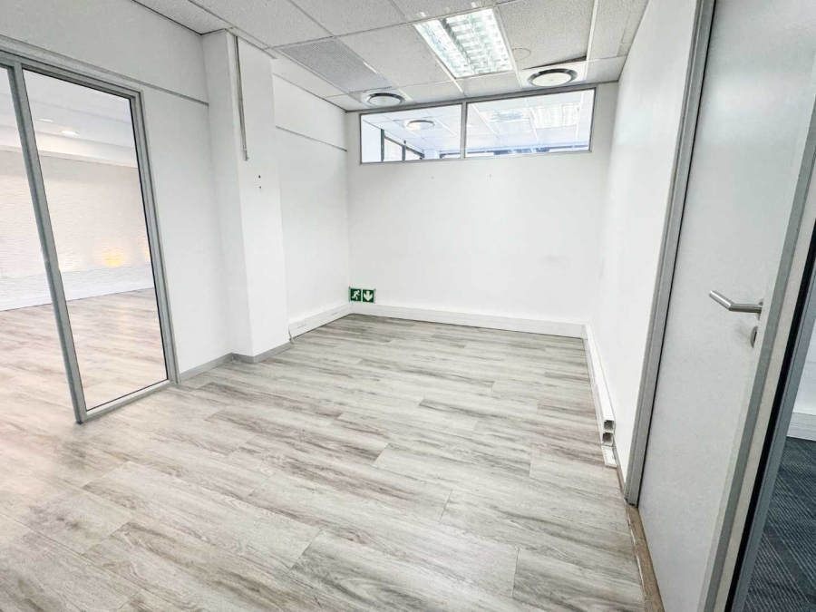 To Let Commercial Property for Rent in Plattekloof Western Cape